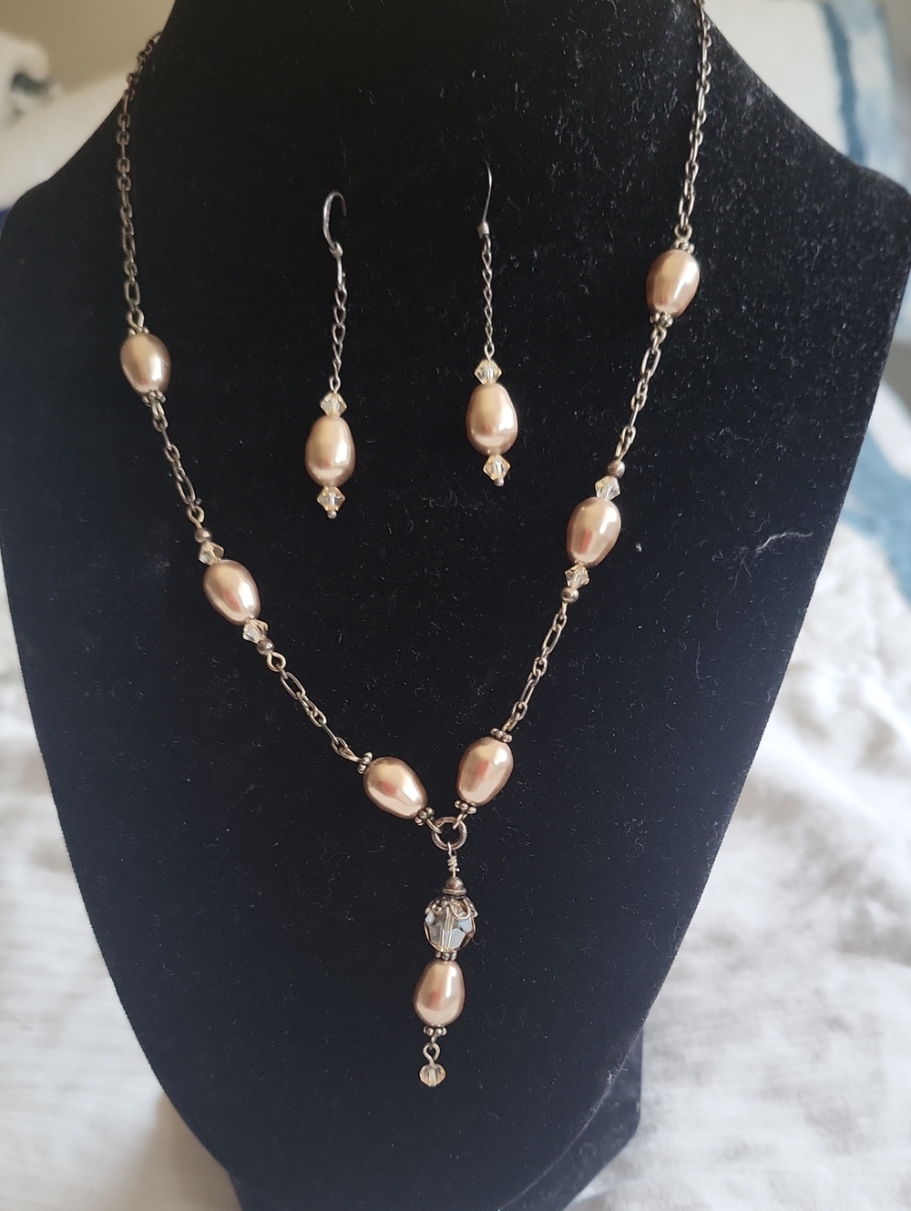 Women’s Pearl Drop Necklace and Earrings Set - Champagne